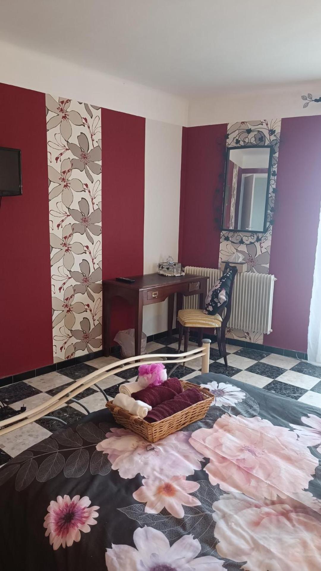 Bed and Breakfast A L' Estiu Latour-de-France Экстерьер фото